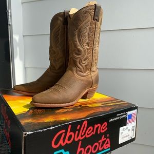 EUC Abilene Boots Women Size 9